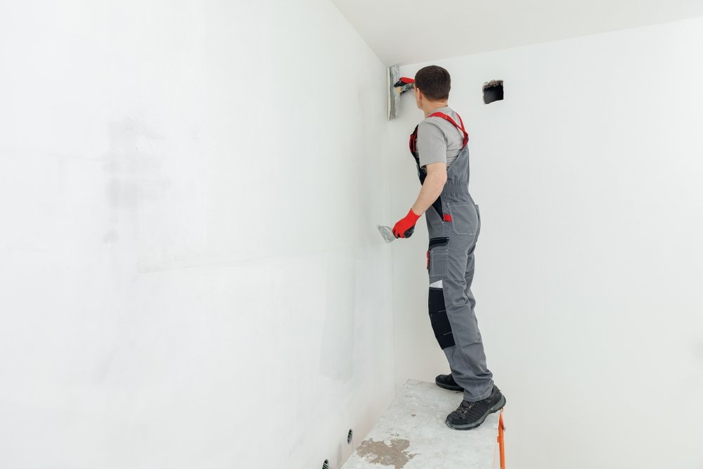 Hier zie je het resultaat als onze stukadoor dunpleister aanbrengt op de muur.